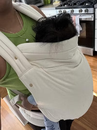 Porter bébé en été sans avoir trop chaud : astuces, matières et sécurité